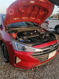 هیۆندای ئەلەنترا